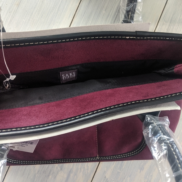 Saks Fifth Avenue burgundy tote bag - Picture 3 of 4